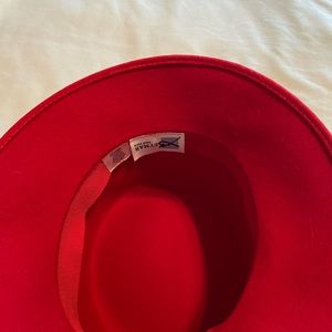 Braemar red felt hat good condition
